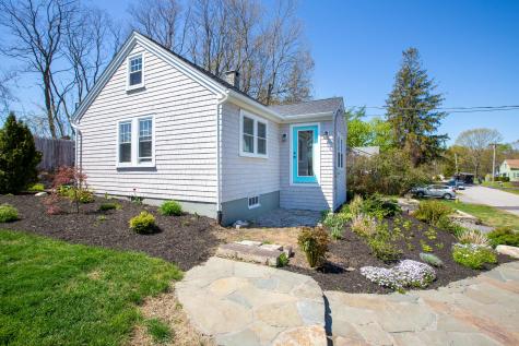8 Roberts Street Falmouth ME 04105