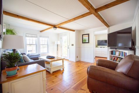 8 Roberts Street Falmouth ME 04105