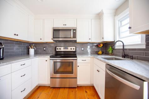 8 Roberts Street Falmouth ME 04105