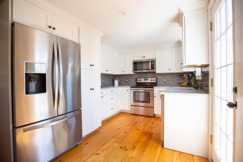 8 Roberts Street Falmouth ME 04105