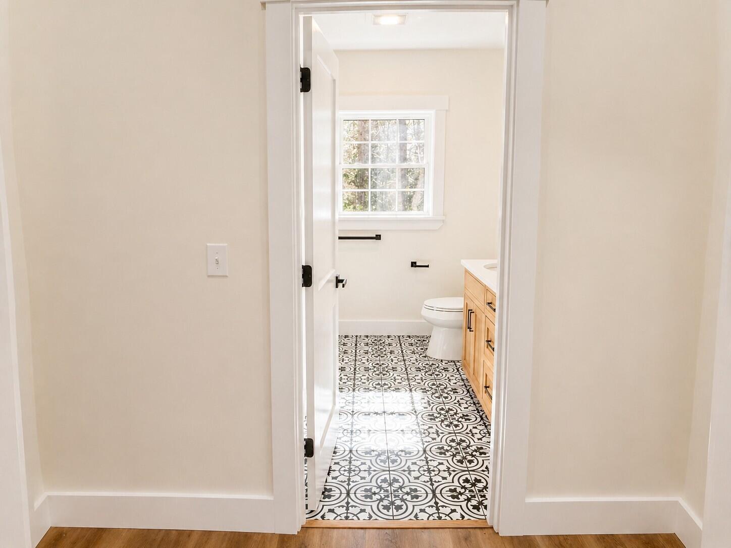 15 Sylvan Road Orono ME 04473