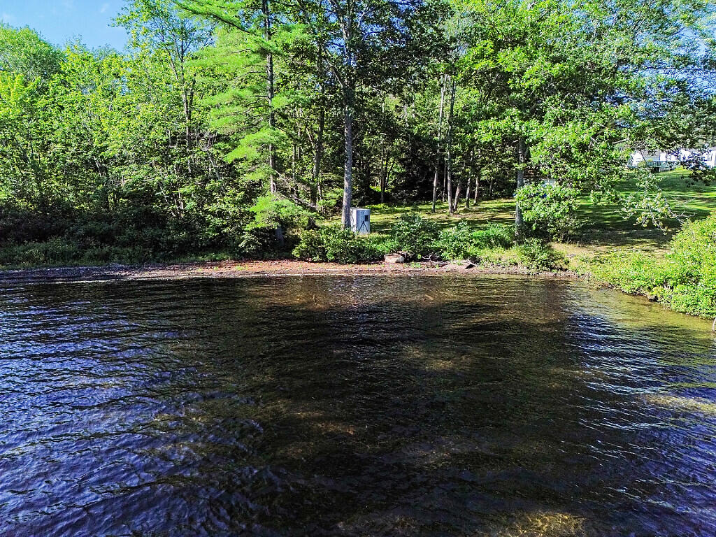 41 Milkweed Lane Sidney ME 04330