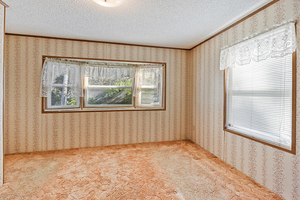 41 Milkweed Lane Sidney ME 04330