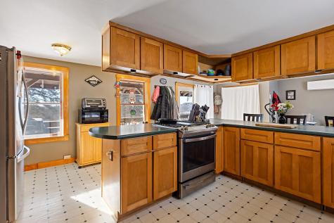 137 Middle Road Fairfield ME 04937