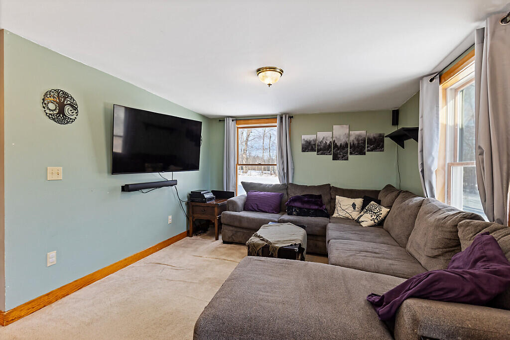 137 Middle Road Fairfield ME 04937