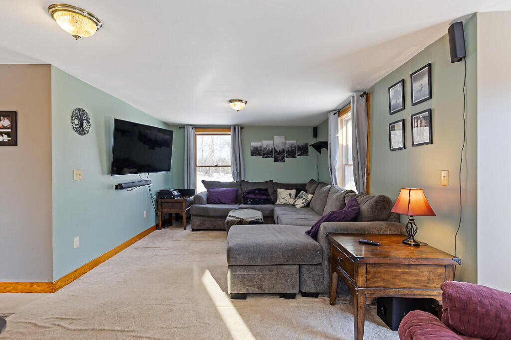 137 Middle Road Fairfield ME 04937