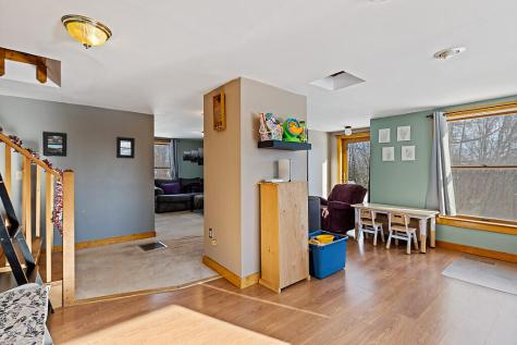 137 Middle Road Fairfield ME 04937