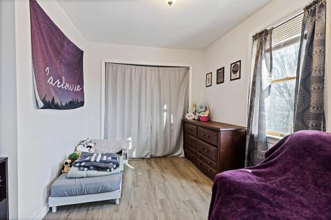 137 Middle Road Fairfield ME 04937