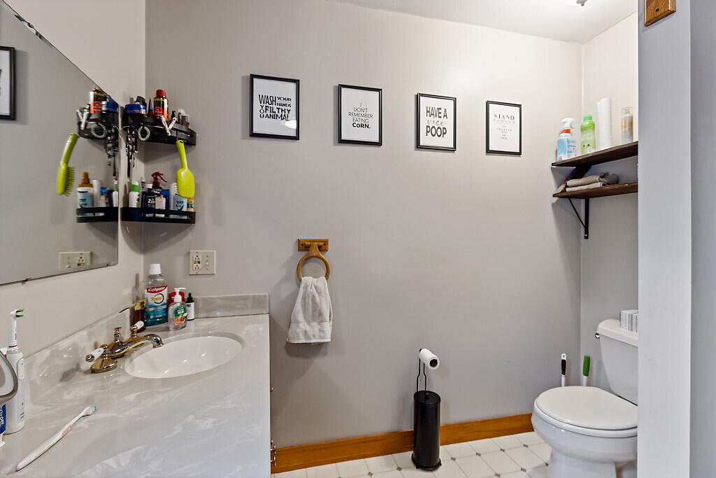 137 Middle Road Fairfield ME 04937