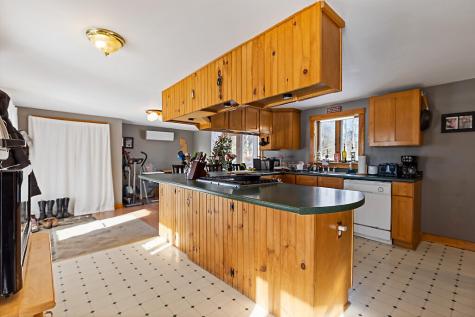 137 Middle Road Fairfield ME 04937