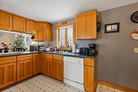 137 Middle Road Fairfield ME 04937