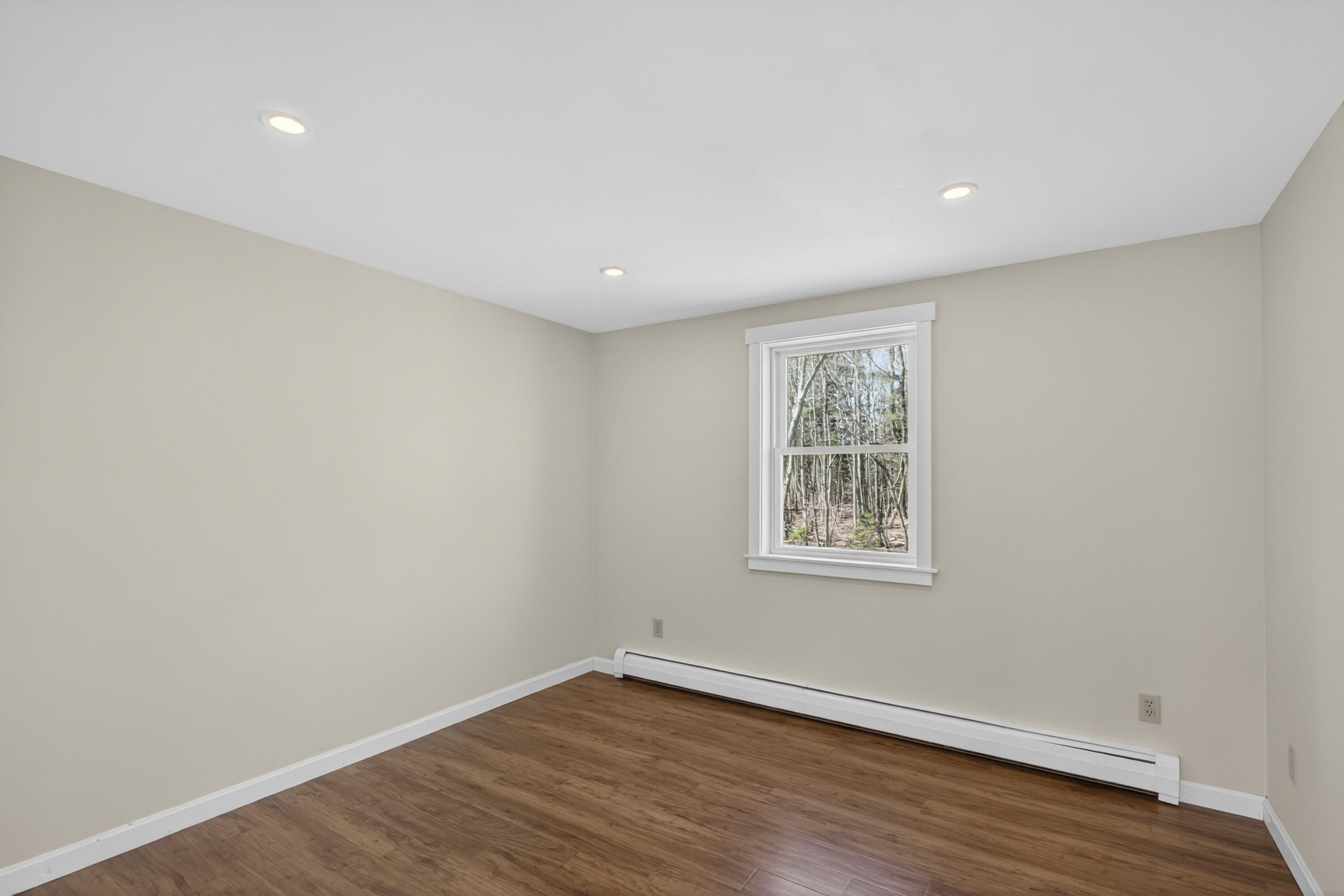 29 Oak Run Owls Head ME 04854