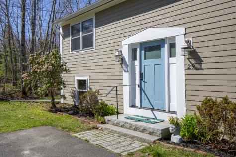 29 Oak Run Owls Head ME 04854