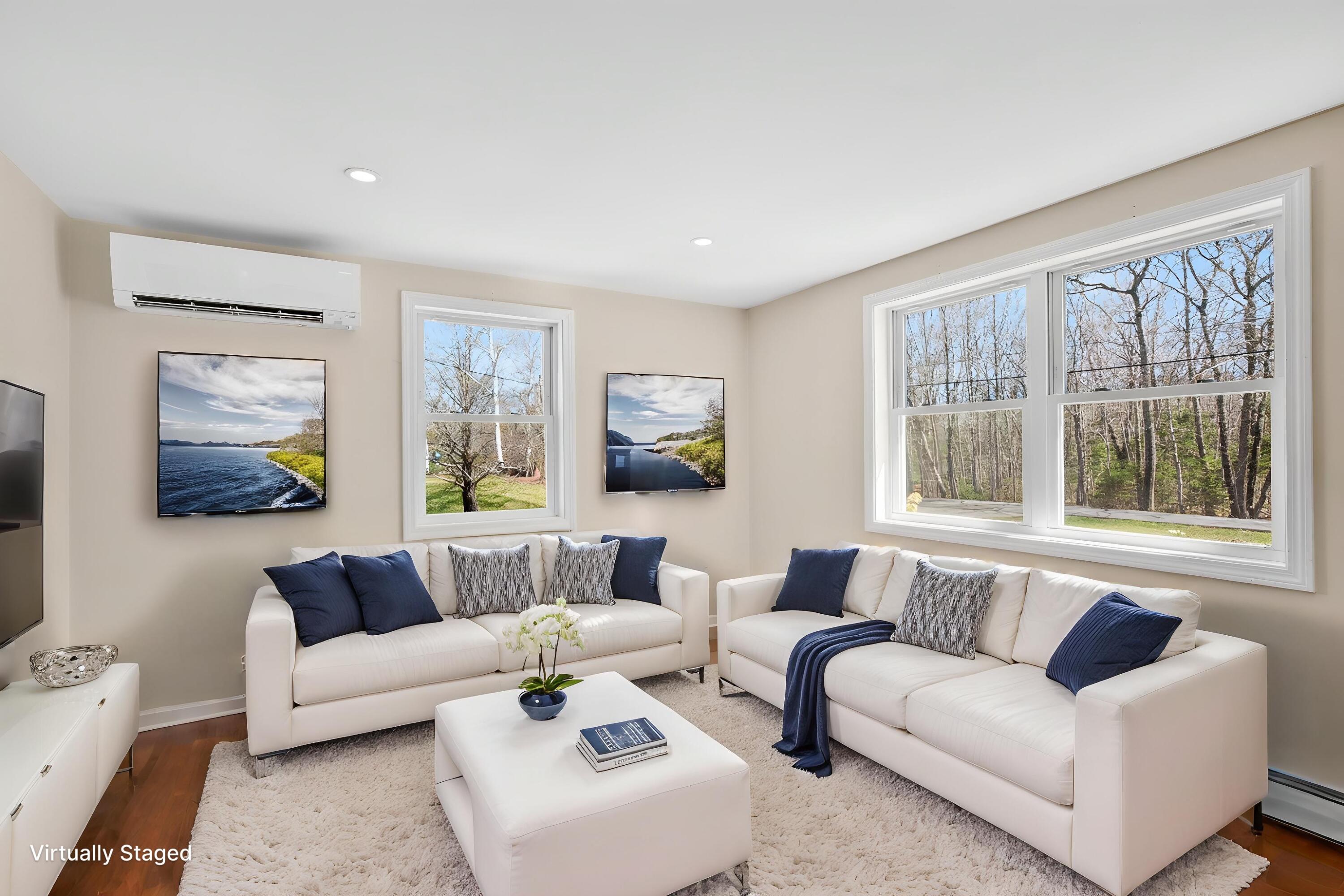 29 Oak Run Owls Head ME 04854