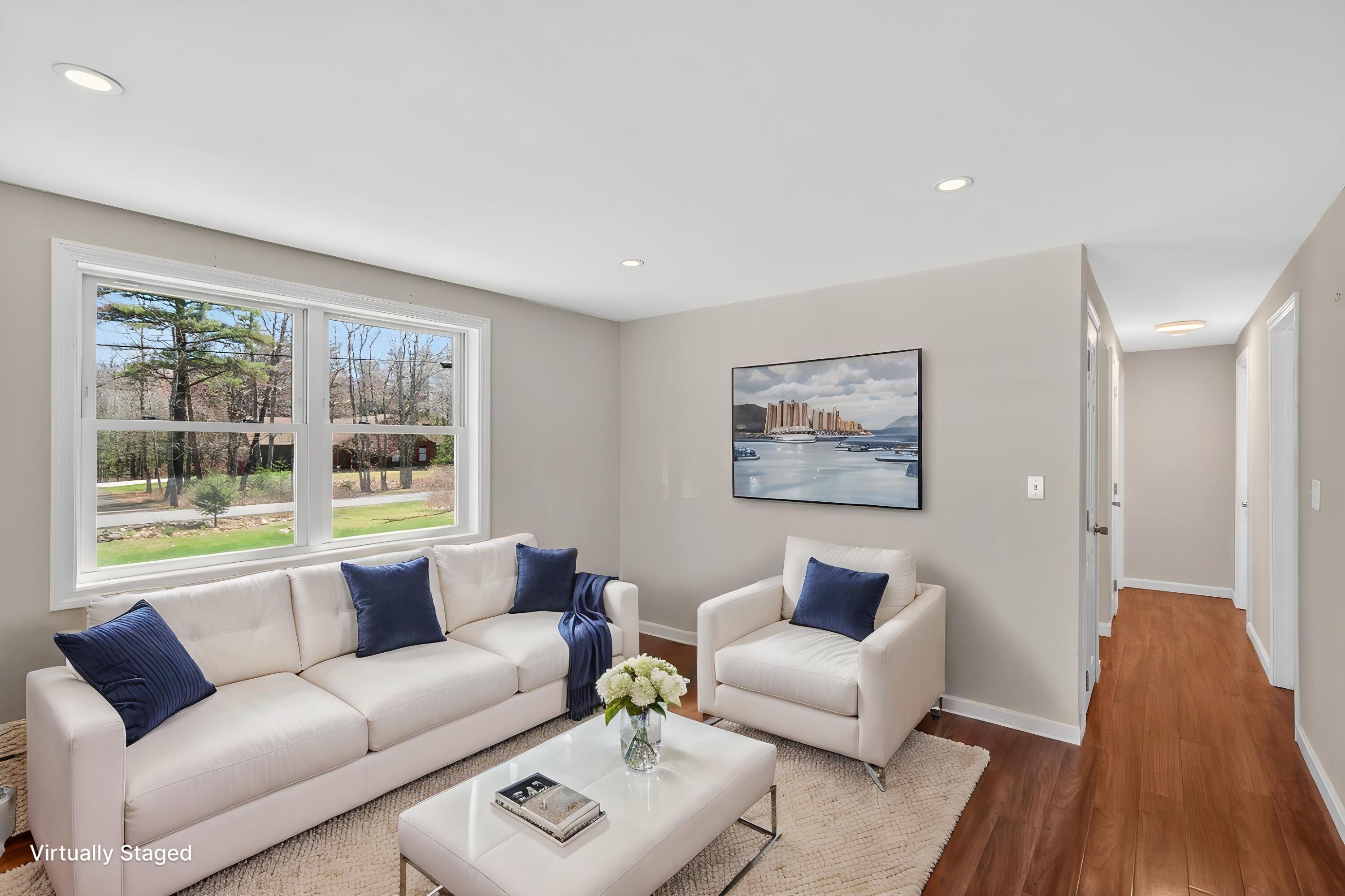 29 Oak Run Owls Head ME 04854
