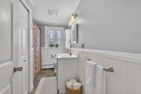 29 Oak Run Owls Head ME 04854