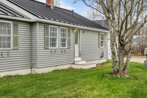 3237 Broadway Glenburn ME 04401