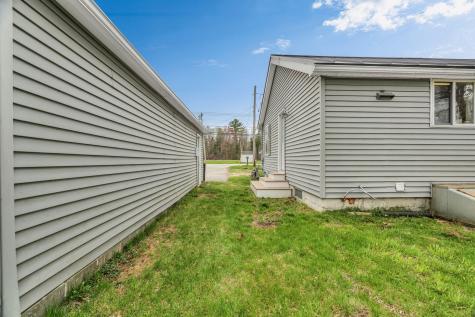 3237 Broadway Glenburn ME 04401