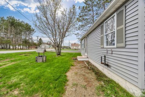 3237 Broadway Glenburn ME 04401