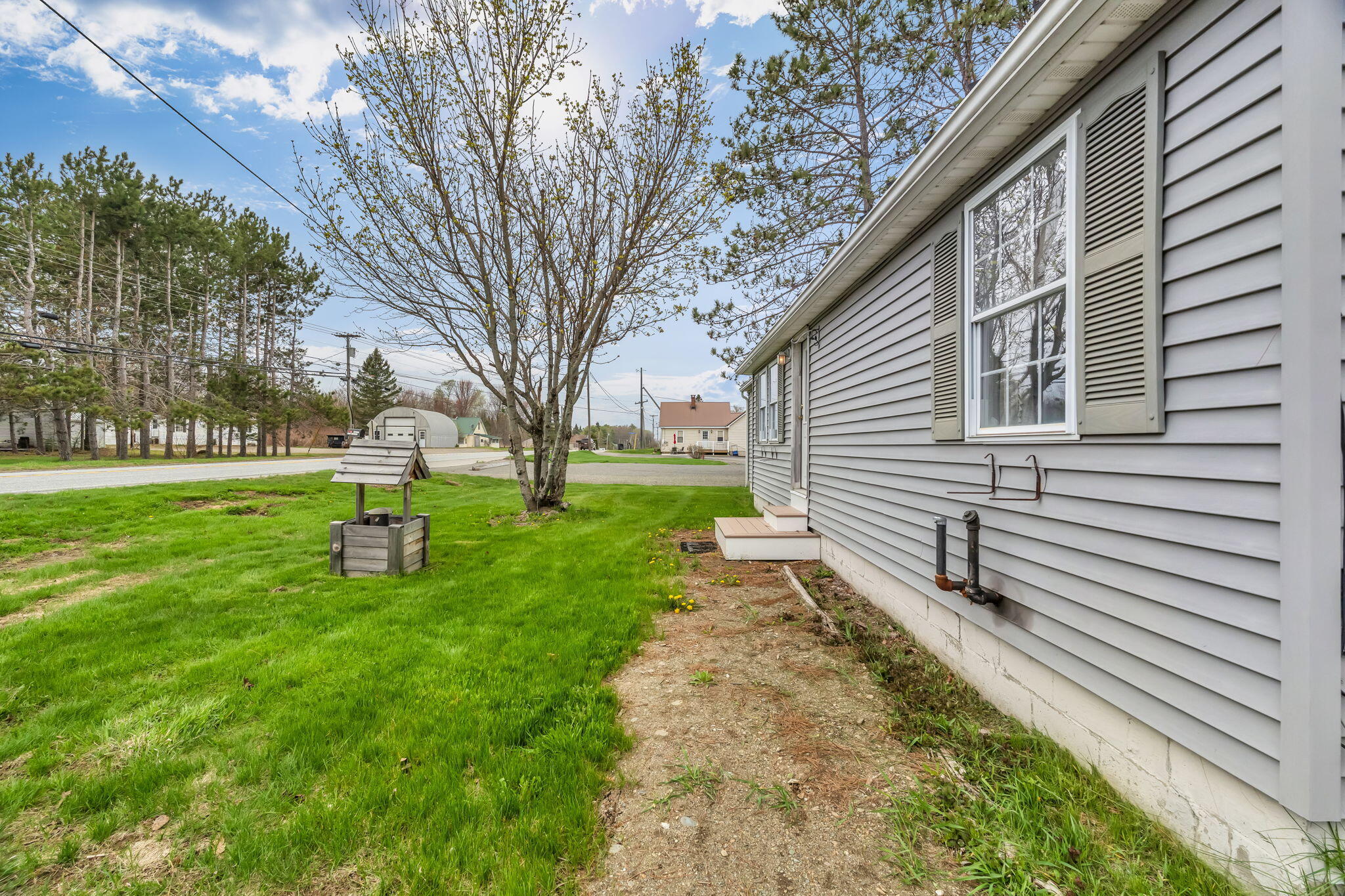 3237 Broadway Glenburn ME 04401