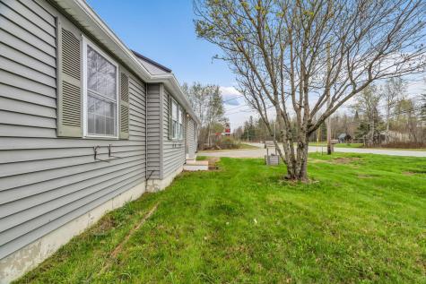 3237 Broadway Glenburn ME 04401