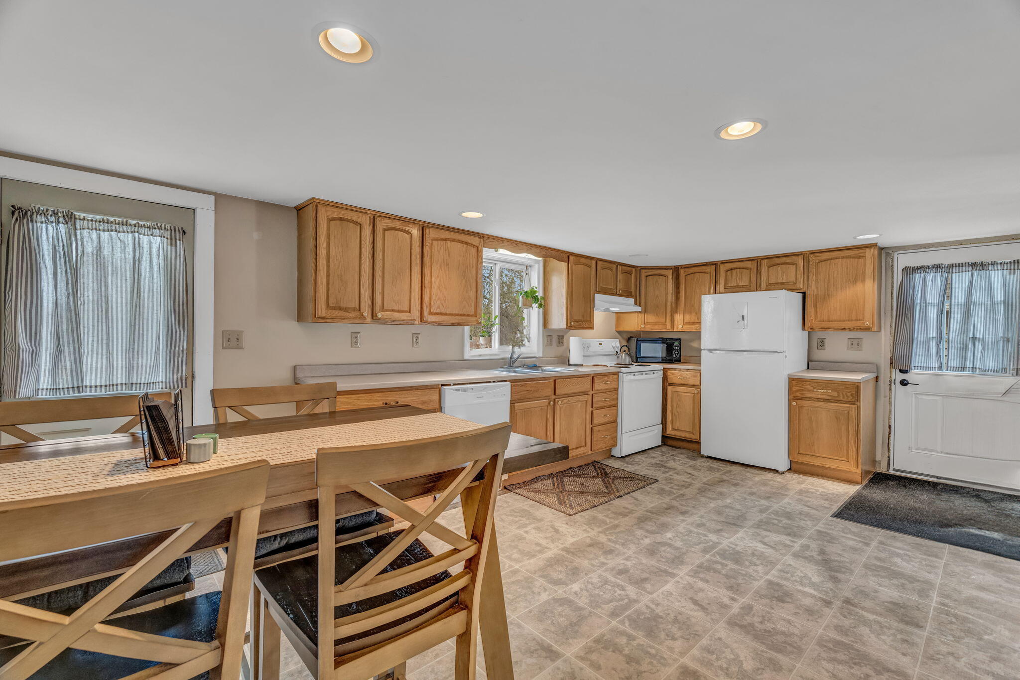 3237 Broadway Glenburn ME 04401