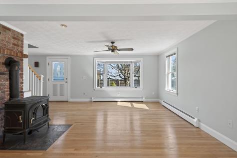 28 Coggeshall Lane Wells ME 04090