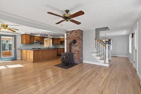 28 Coggeshall Lane Wells ME 04090