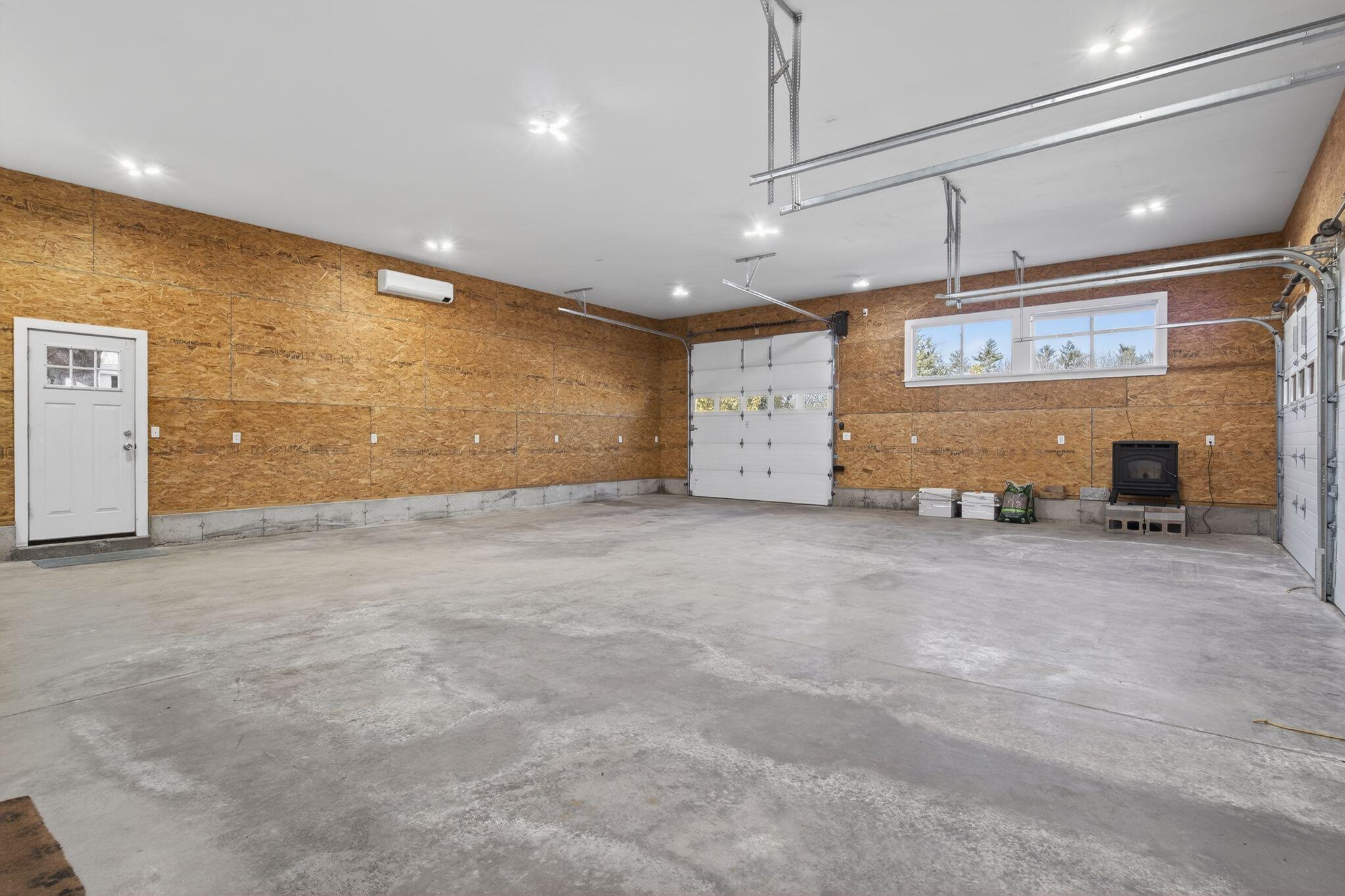 28 Coggeshall Lane Wells ME 04090