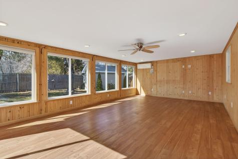 28 Coggeshall Lane Wells ME 04090