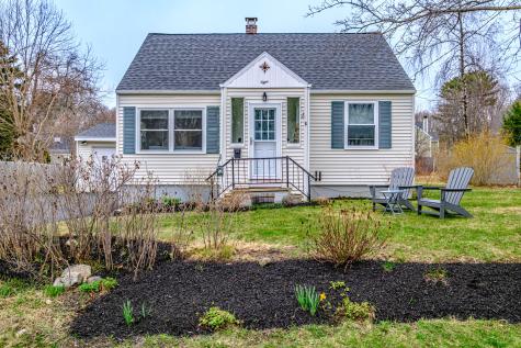 8 Meadow Way Cape Elizabeth ME 04107