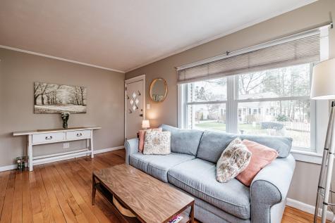 8 Meadow Way Cape Elizabeth ME 04107