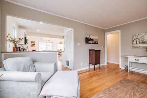 8 Meadow Way Cape Elizabeth ME 04107