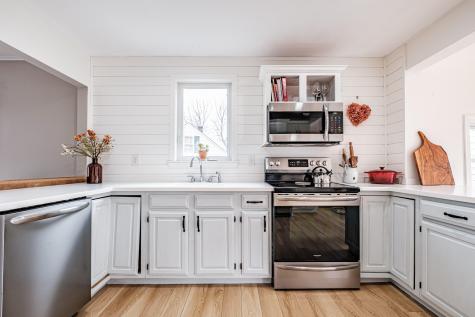 8 Meadow Way Cape Elizabeth ME 04107
