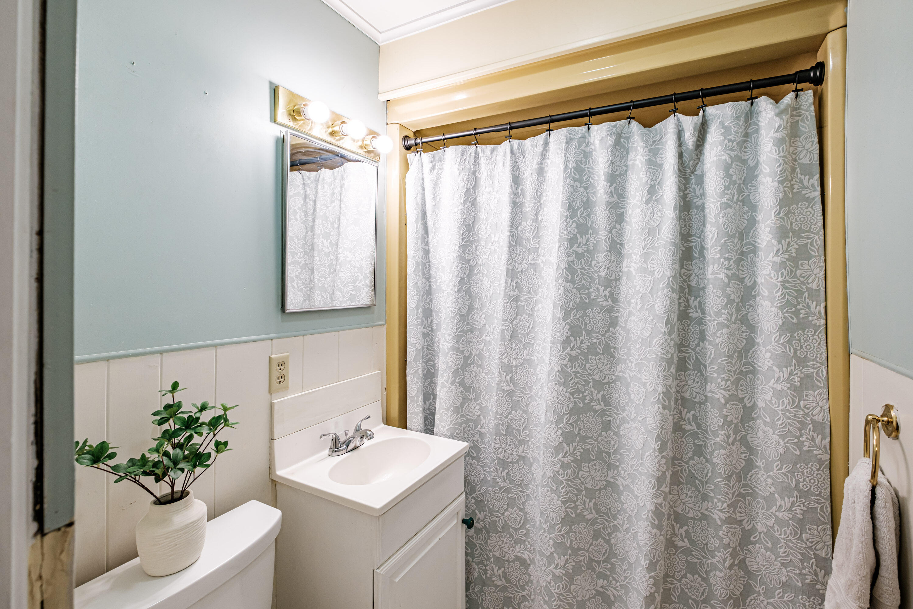8 Meadow Way Cape Elizabeth ME 04107