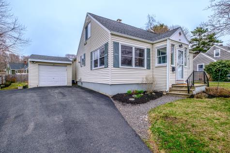 8 Meadow Way Cape Elizabeth ME 04107