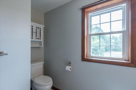 33 Hunt Road Vassalboro ME 04989