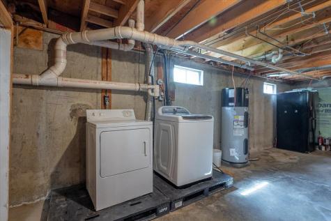 33 Hunt Road Vassalboro ME 04989