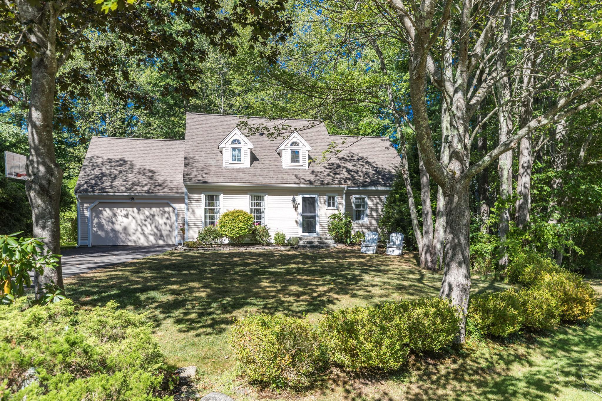 8 Hawthorne Lane York ME 03909