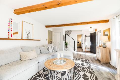 8 Hawthorne Lane York ME 03909