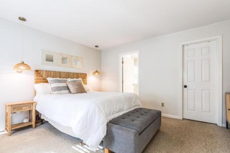 8 Hawthorne Lane York ME 03909