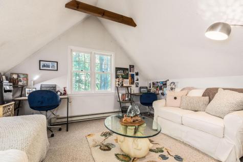 8 Hawthorne Lane York ME 03909