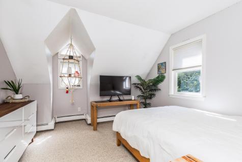 8 Hawthorne Lane York ME 03909