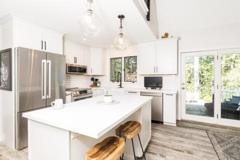 8 Hawthorne Lane York ME 03909