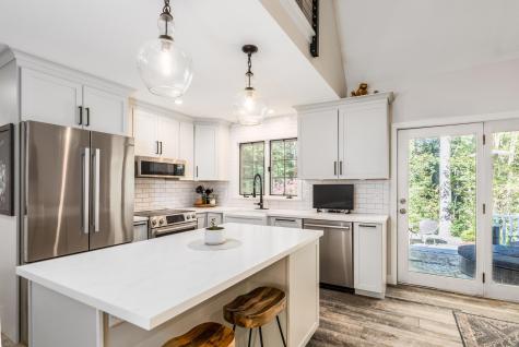 8 Hawthorne Lane York ME 03909