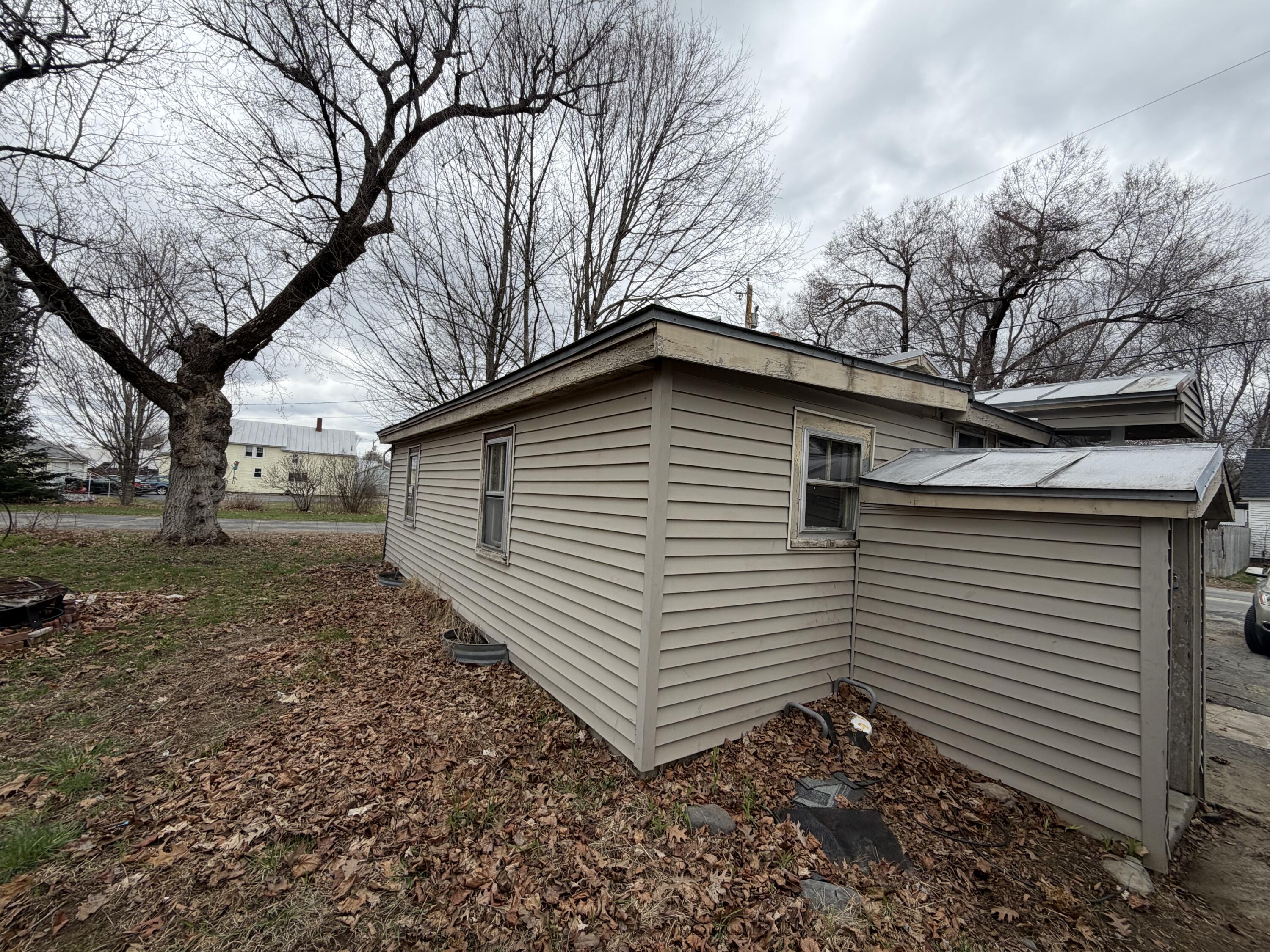 27 Saint John Street Skowhegan ME 04976