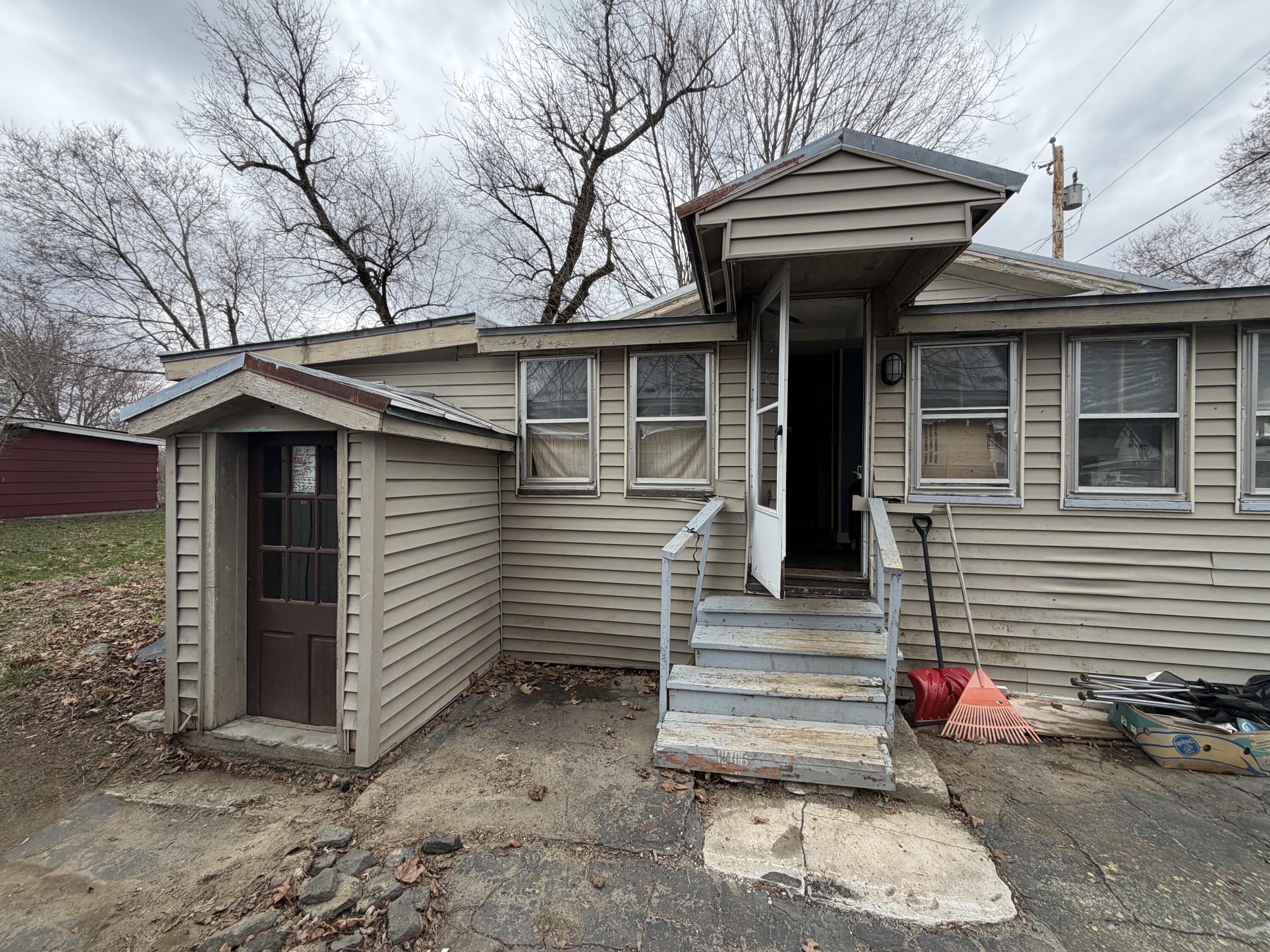 27 Saint John Street Skowhegan ME 04976