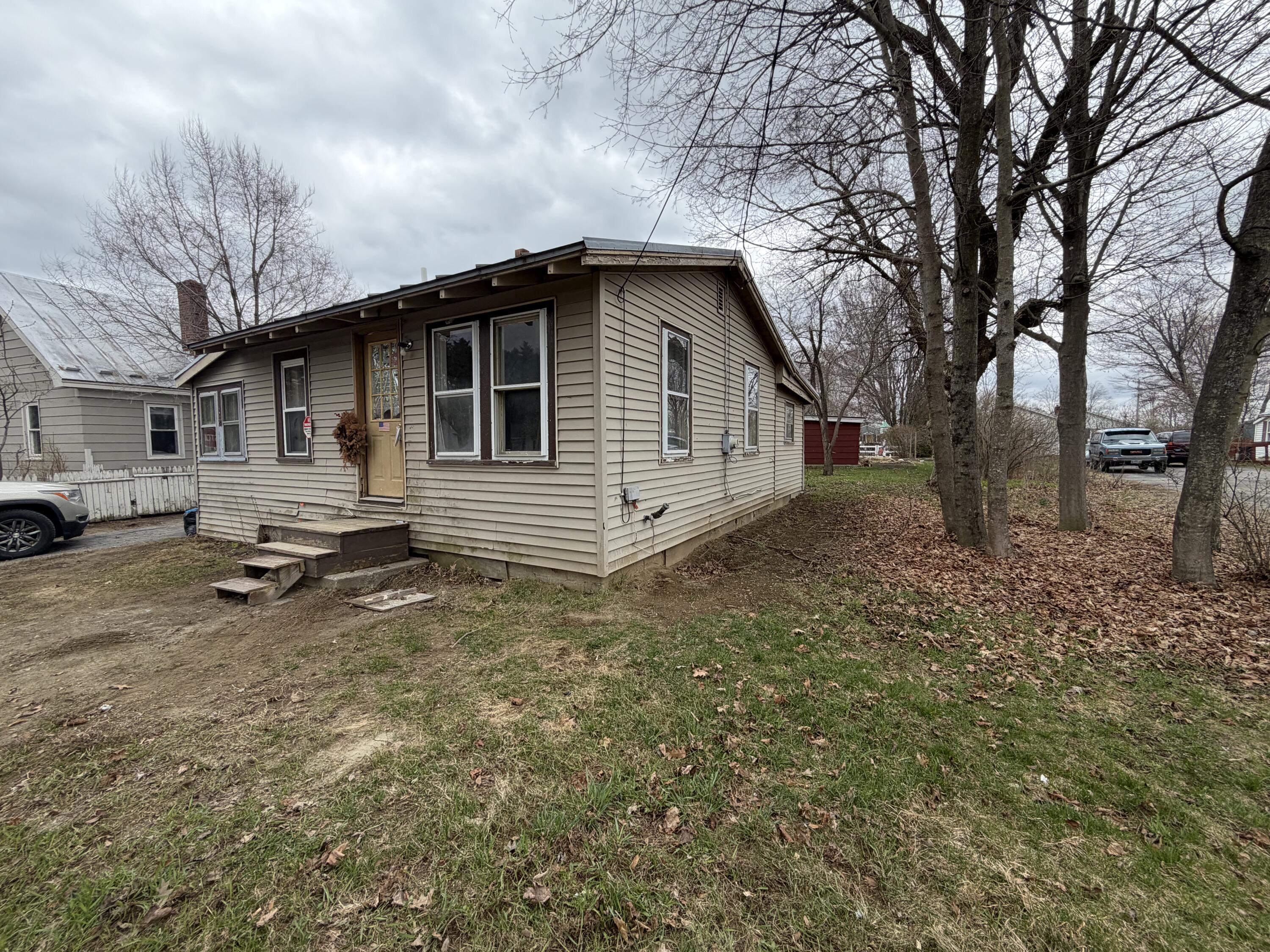 27 Saint John Street Skowhegan ME 04976