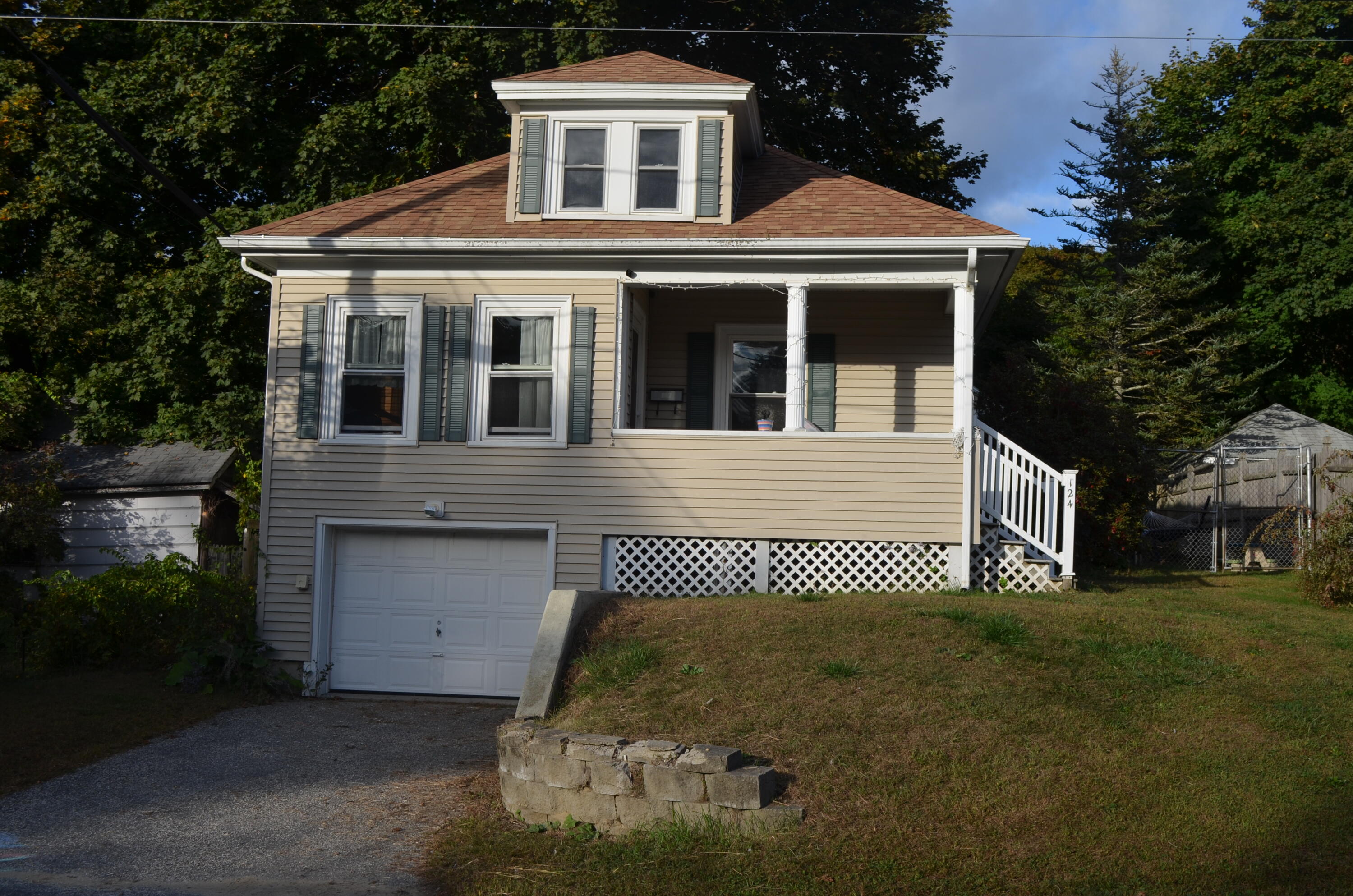 124 Monroe Street Auburn ME 04210