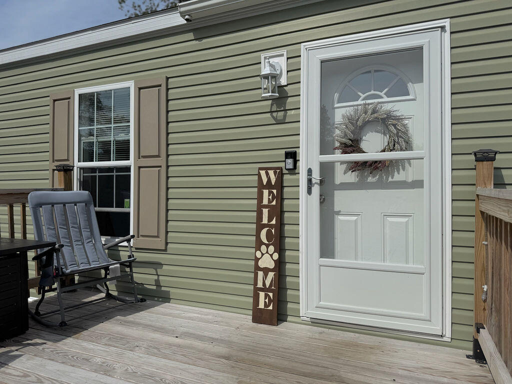 7 Lloyd Lane Holden ME 04429